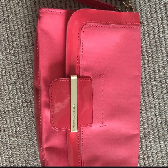 Cosmetics clutch. Color: Salmon. - Picture 3 of 3